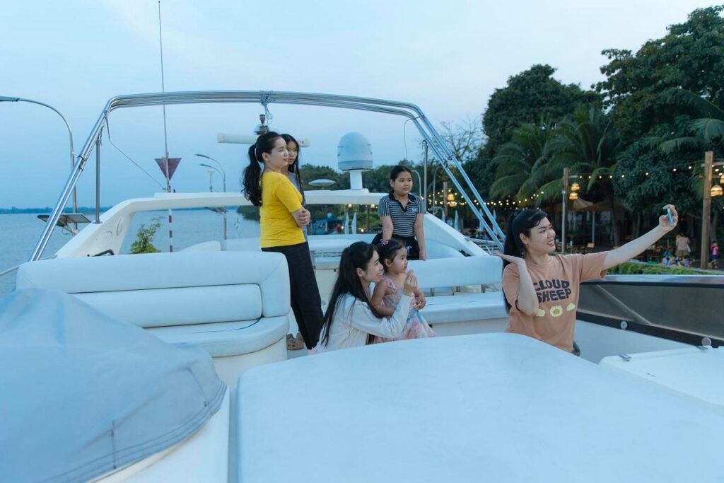 Bến du thuyền Long Phước Quận 9